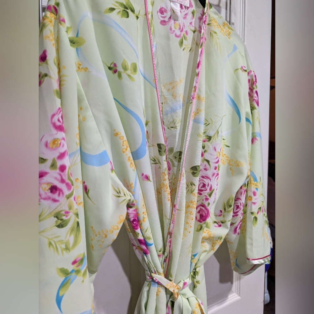 Oscar De La Renta Floral Kimono Robe - Picture 10 of 10